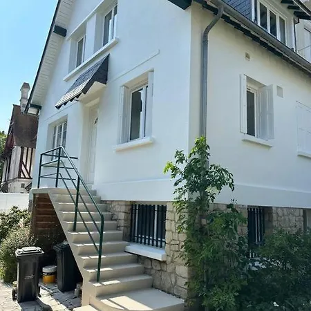 Maison L'ancre Bleue بيت للعطل دوفييل